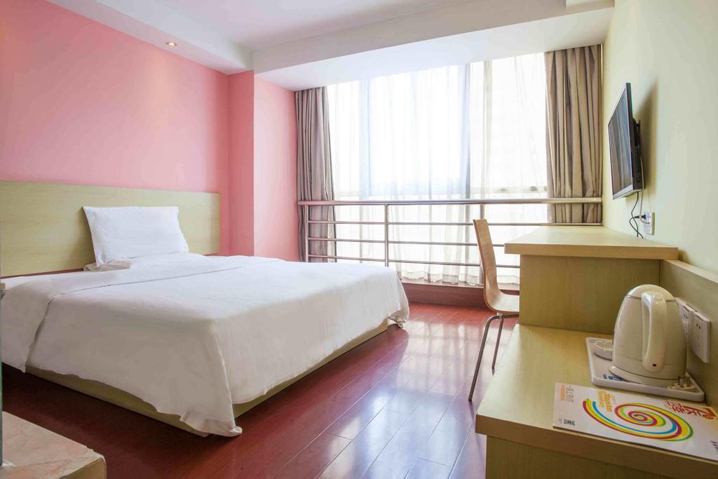 7Days Inn Haikou Hong Kong City Exteriör bild