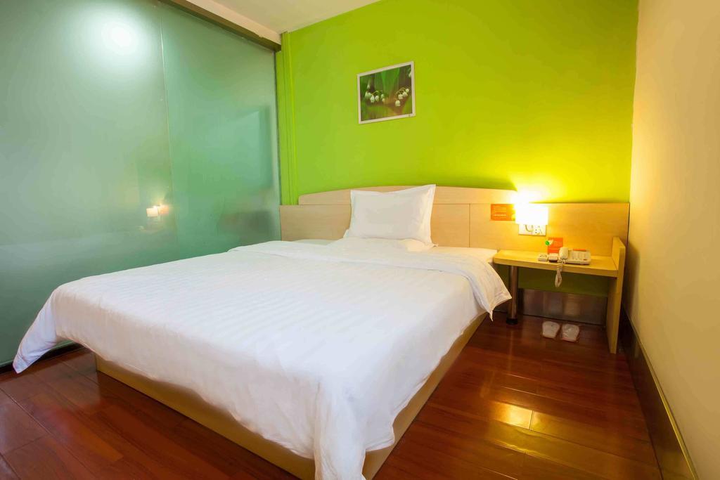 7Days Inn Haikou Hong Kong City Exteriör bild